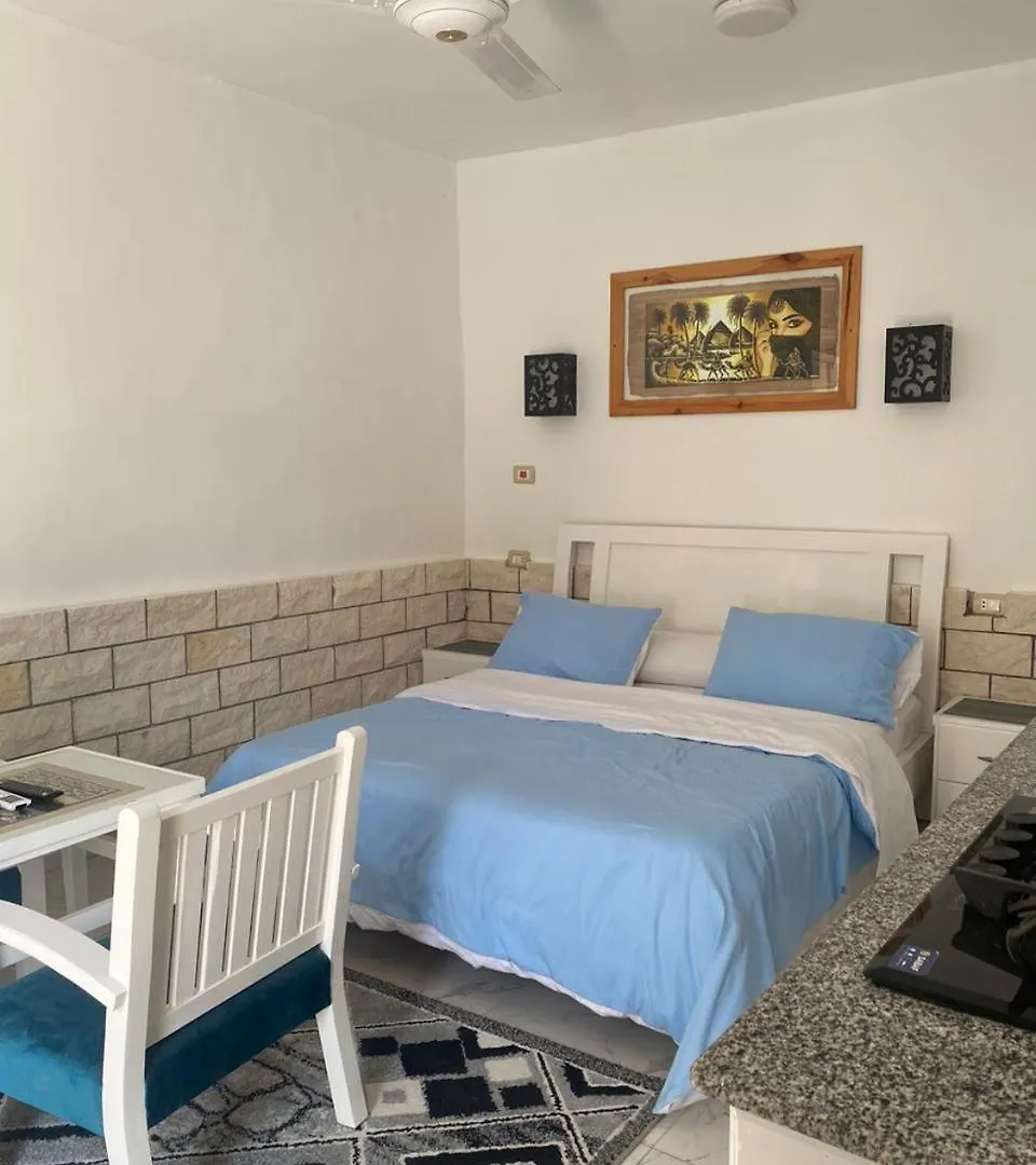 לוקסור Villa Golden Life Apartments, New Property With Pool Access 0*,  מצרים